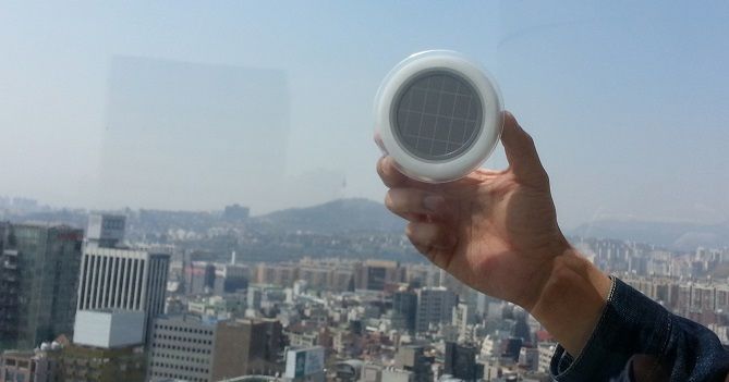 Ostatní podobné produkty na trhu fungují spíš jako solární záložní baterie, než jako zařízení pro přímé nabíjení, Foto: Kyuho Song