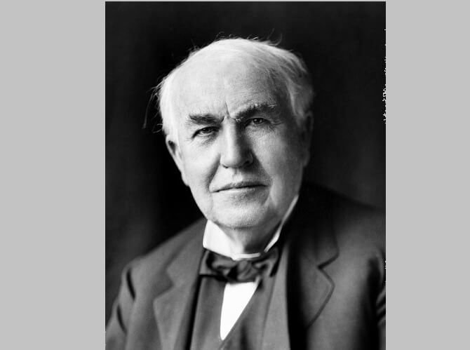 Thomas Alva Edison na fotografii z roku 1922