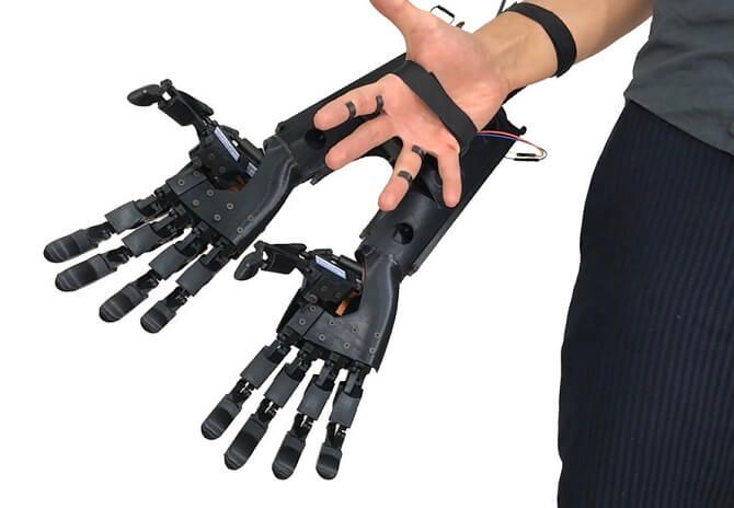 robotická ruka od Youbionic