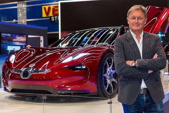 Henrik Fisker ukázal nový EMotion na veletrhu CES 2018