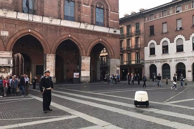 donáškový robot Yape v Itálii