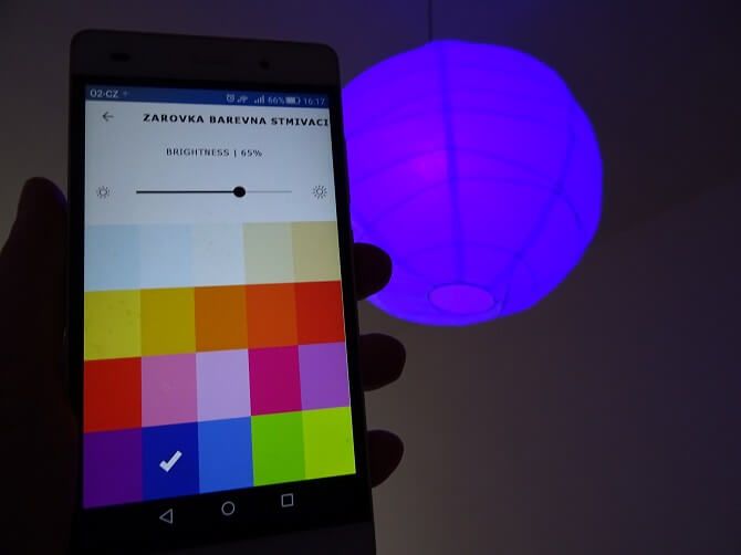 Mobilní aplikace IKEA Trådfri a barvy