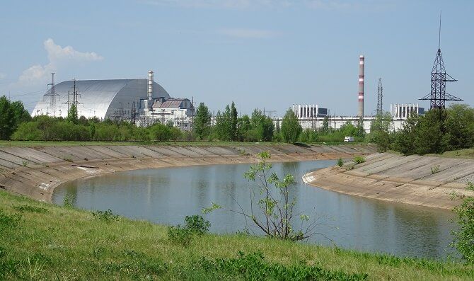 Pohled na 4 reaktory černobylské jaderné elektrárny