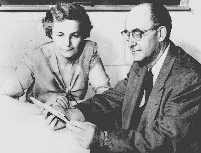 Enrico Fermi s manželkou Laurou