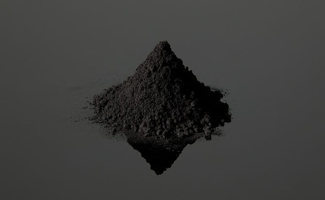 Grafen je považován za materiál budoucnosti. Foto: Vollebak/Sun Lee grafen