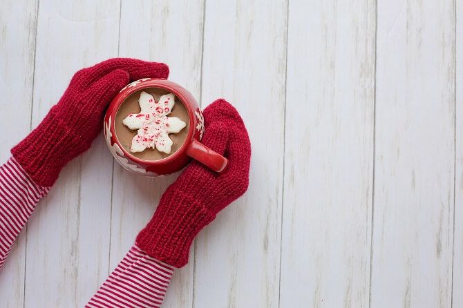 Ani největší zimomřivci nemusí vytápět pokoj na 25 stupňů. Foto: Pixabay Doma ve svetru ani v rukavicích chodit nemusíte. Ideální pokojová je 21 stupňů.