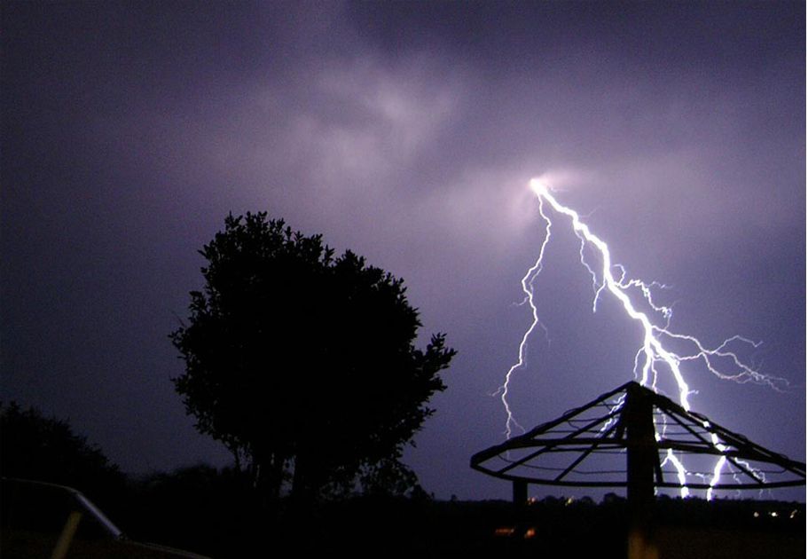 Denní a noční proud nebo vysoký a nízký tarif: Víte, čím se liší?