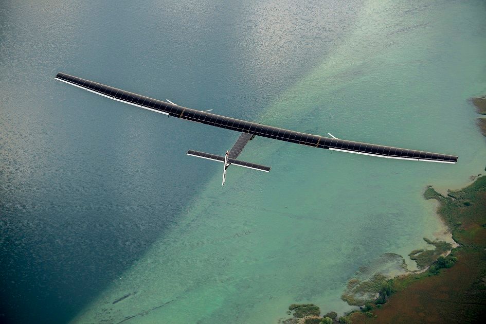 Solar Impulse 2 se pokouší o přelet nad Pacifikem. Už překonal bod návratu