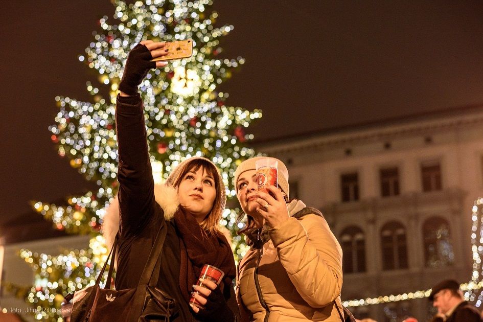 Vánoce na Moravě: Půl milionu LED diod v Brně i kluziště z umělého ledu ve Znojmě