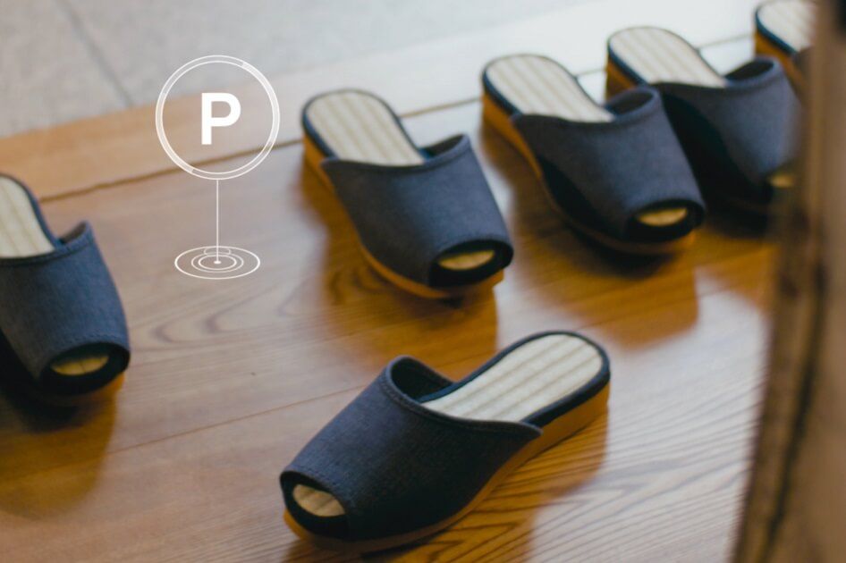 Nissan ukázal splněný sen všech lenochů: samořídící papuče, stoly a židle