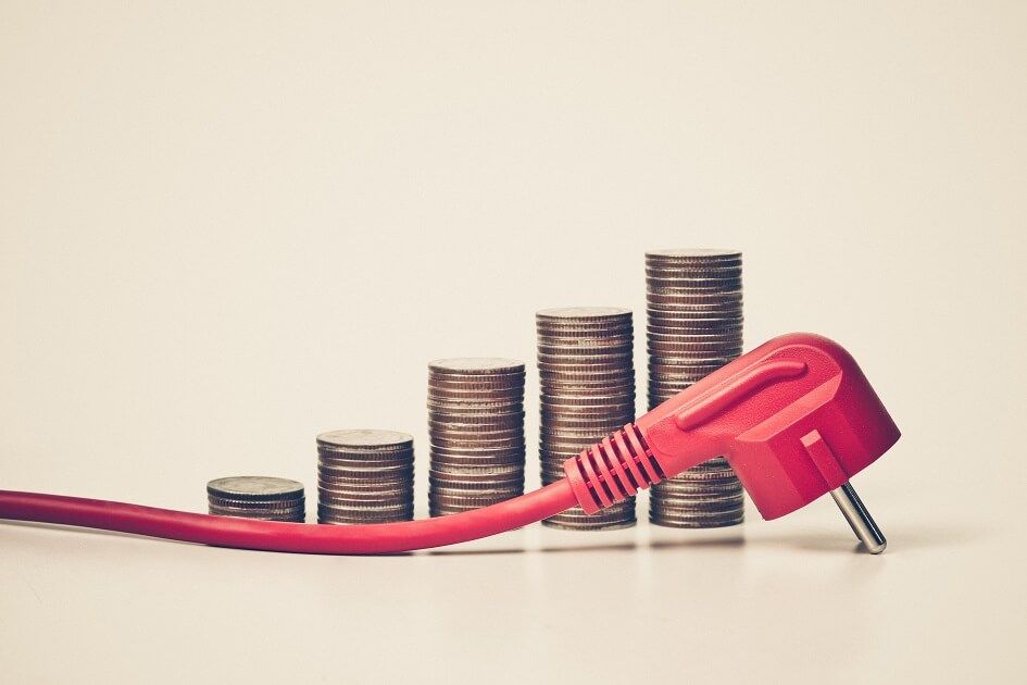 Kteří dodavatelé automaticky vracejí přeplatek za elektřinu nebo za plyn?