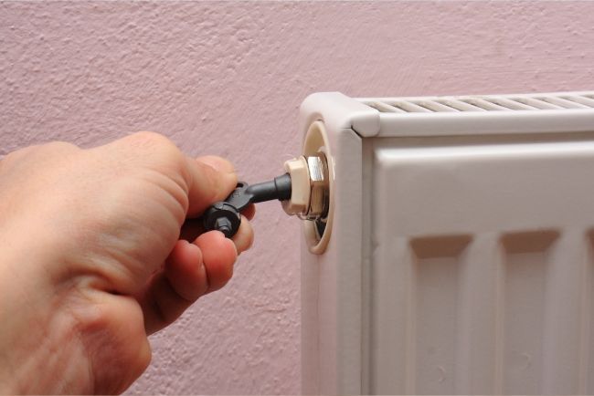 Odvzdušnění topení: Jak na to krok za krokem?