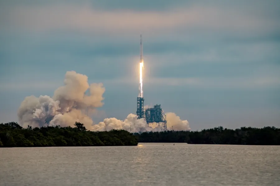 falcon-9-Florida-raketa-spaceX.webp