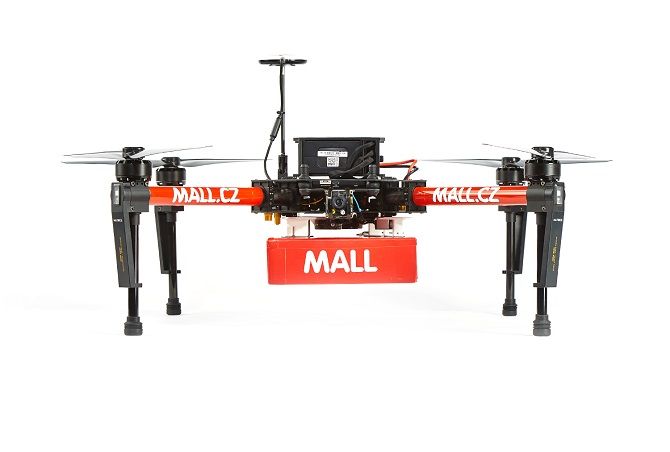 E-shop pro testovací let využil dron od věhlasného výrobce DJI.