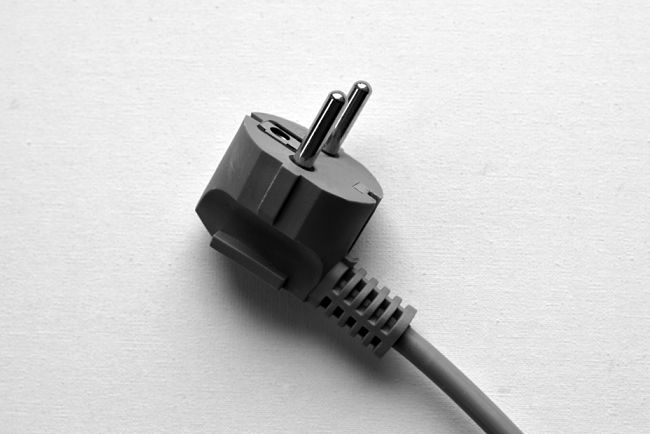 Příkon spotřebičů roste a s tím se zvyšují nároky na množství elektřiny v domácnostech.