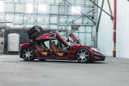 Henrik Fisker ukázal na CES 2018 „zabijáka Tesly“. Autu ale nefungovaly dračí dveře Henrik Fisker ukázal na CES 2018 „zabijáka Tesly“. Autu ale nefungovaly dračí dveře