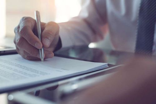 Energetičtí šmejdi vylepšili triky. Na co si dát pozor? Energetičtí šmejdi vylepšili triky. Na co si dát pozor?