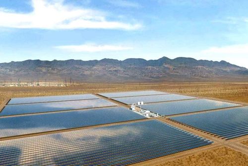 Sluneční energie ze Sahary? Ambiciózní projekt, kterému dějiny prozatím nepřály Sluneční energie ze Sahary? Ambiciózní projekt, kterému dějiny prozatím nepřály