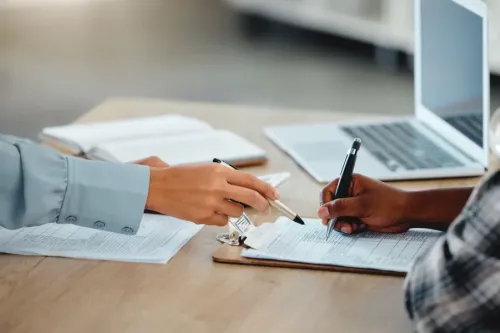 Jaká rizika má podpis smlouvy na dobu určitou? výpověď havarijního pojištění