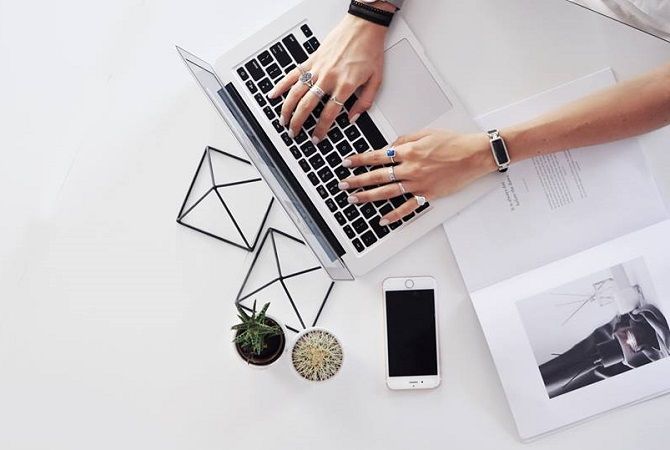 Dělá vám potíže odlepit oči od displeje telefonu?