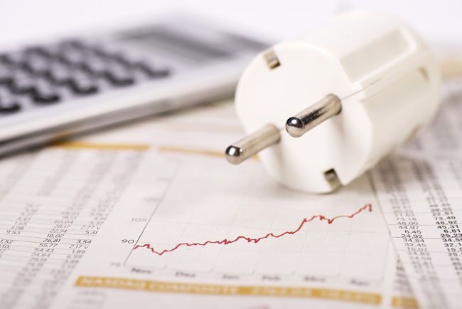 Cena elektrické energie se vypočítává z distribuční sazby a tarifu.